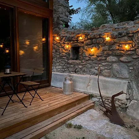 Turisme Rural Ca L'axai Casa 3 Pi